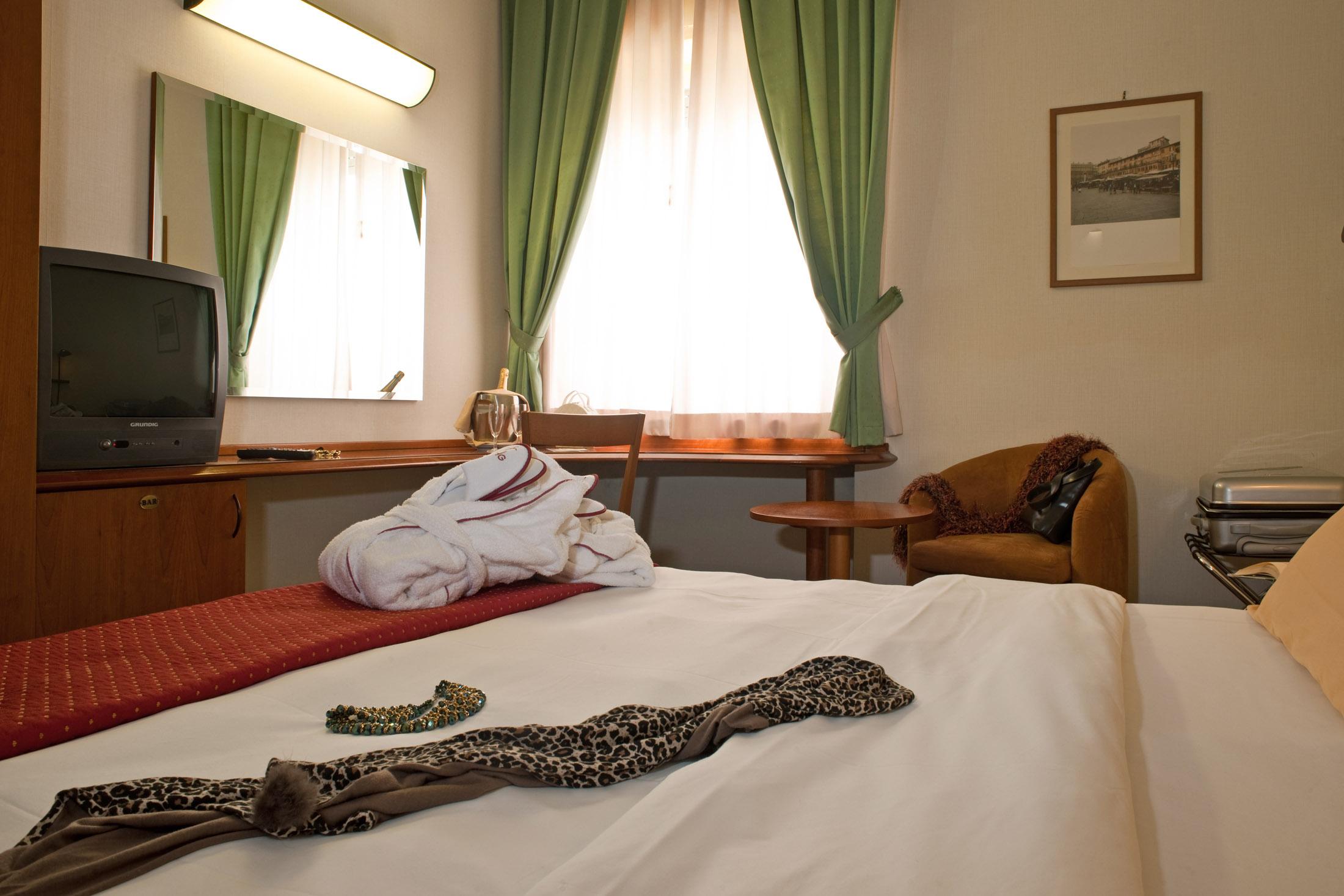 Hotel Shg 4*