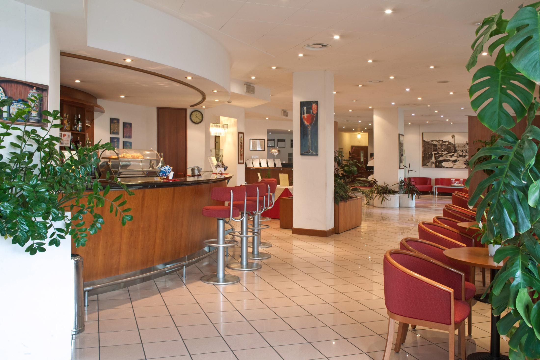 Hotel Shg 4*